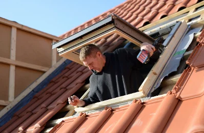 Pose de fenêtres de toit Velux à Sécheras